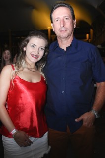 
<a style='margin-left: 5px;' class='btn btn-xs btn-social btn-facebook' href='https://www.facebook.com/sharer/sharer.php?u=https://galeramix.s01.web.getmuller.com.br/imagem/a17/800-800-90/conteudo/site_galerias/17/victor-e-leo-petry-110.jpg' rel='popup' data-width='500' data-height='400'><i class='fa fa-facebook'></i>Compartilhar <span class='hidden-xs'>no Facebook</span>
</a> 
<a class='btn btn-default btn-xs' target='_blank' href='imagem/a17/800-800-90/conteudo/site_galerias/17/victor-e-leo-petry-110.jpg'>
<span class='glyphicon glyphicon-cloud-download'></span> Salvar
</a>
