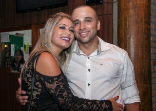 
<a style='margin-left: 5px;' class='btn btn-xs btn-social btn-facebook' href='https://www.facebook.com/sharer/sharer.php?u=https://galeramix.s01.web.getmuller.com.br/imagem/a17/800-800-90/conteudo/site_galerias/17/victor-e-leo-petry-12.jpg' rel='popup' data-width='500' data-height='400'><i class='fa fa-facebook'></i>Compartilhar <span class='hidden-xs'>no Facebook</span>
</a> 
<a class='btn btn-default btn-xs' target='_blank' href='imagem/a17/800-800-90/conteudo/site_galerias/17/victor-e-leo-petry-12.jpg'>
<span class='glyphicon glyphicon-cloud-download'></span> Salvar
</a>
