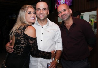 
<a style='margin-left: 5px;' class='btn btn-xs btn-social btn-facebook' href='https://www.facebook.com/sharer/sharer.php?u=https://galeramix.s01.web.getmuller.com.br/imagem/a17/800-800-90/conteudo/site_galerias/17/victor-e-leo-petry-13.jpg' rel='popup' data-width='500' data-height='400'><i class='fa fa-facebook'></i>Compartilhar <span class='hidden-xs'>no Facebook</span>
</a> 
<a class='btn btn-default btn-xs' target='_blank' href='imagem/a17/800-800-90/conteudo/site_galerias/17/victor-e-leo-petry-13.jpg'>
<span class='glyphicon glyphicon-cloud-download'></span> Salvar
</a>
