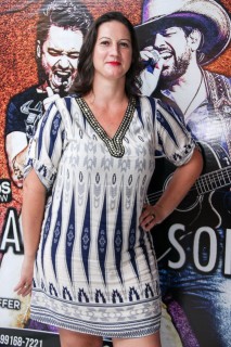 
<a style='margin-left: 5px;' class='btn btn-xs btn-social btn-facebook' href='https://www.facebook.com/sharer/sharer.php?u=https://galeramix.s01.web.getmuller.com.br/imagem/a17/800-800-90/conteudo/site_galerias/17/victor-e-leo-petry-33.jpg' rel='popup' data-width='500' data-height='400'><i class='fa fa-facebook'></i>Compartilhar <span class='hidden-xs'>no Facebook</span>
</a> 
<a class='btn btn-default btn-xs' target='_blank' href='imagem/a17/800-800-90/conteudo/site_galerias/17/victor-e-leo-petry-33.jpg'>
<span class='glyphicon glyphicon-cloud-download'></span> Salvar
</a>
