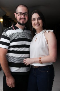 
<a style='margin-left: 5px;' class='btn btn-xs btn-social btn-facebook' href='https://www.facebook.com/sharer/sharer.php?u=https://galeramix.s01.web.getmuller.com.br/imagem/a17/800-800-90/conteudo/site_galerias/17/victor-e-leo-petry-40.jpg' rel='popup' data-width='500' data-height='400'><i class='fa fa-facebook'></i>Compartilhar <span class='hidden-xs'>no Facebook</span>
</a> 
<a class='btn btn-default btn-xs' target='_blank' href='imagem/a17/800-800-90/conteudo/site_galerias/17/victor-e-leo-petry-40.jpg'>
<span class='glyphicon glyphicon-cloud-download'></span> Salvar
</a>
