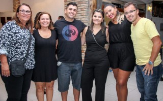 
<a style='margin-left: 5px;' class='btn btn-xs btn-social btn-facebook' href='https://www.facebook.com/sharer/sharer.php?u=https://galeramix.s01.web.getmuller.com.br/imagem/a17/800-800-90/conteudo/site_galerias/17/victor-e-leo-petry-52.jpg' rel='popup' data-width='500' data-height='400'><i class='fa fa-facebook'></i>Compartilhar <span class='hidden-xs'>no Facebook</span>
</a> 
<a class='btn btn-default btn-xs' target='_blank' href='imagem/a17/800-800-90/conteudo/site_galerias/17/victor-e-leo-petry-52.jpg'>
<span class='glyphicon glyphicon-cloud-download'></span> Salvar
</a>
