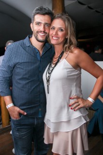 
<a style='margin-left: 5px;' class='btn btn-xs btn-social btn-facebook' href='https://www.facebook.com/sharer/sharer.php?u=https://galeramix.s01.web.getmuller.com.br/imagem/a17/800-800-90/conteudo/site_galerias/17/victor-e-leo-petry-89.jpg' rel='popup' data-width='500' data-height='400'><i class='fa fa-facebook'></i>Compartilhar <span class='hidden-xs'>no Facebook</span>
</a> 
<a class='btn btn-default btn-xs' target='_blank' href='imagem/a17/800-800-90/conteudo/site_galerias/17/victor-e-leo-petry-89.jpg'>
<span class='glyphicon glyphicon-cloud-download'></span> Salvar
</a>
