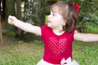 
                        <a style='margin-left: 5px;' class='btn btn-xs btn-social btn-facebook' href='https://www.facebook.com/sharer/sharer.php?u=https://galeramix.s01.web.getmuller.com.br/imagem/a22/800-800-90/conteudo/site_galerias/22/ensaio-lara-147.jpg' rel='popup' data-width='500' data-height='400'><i class='fa fa-facebook'></i>Compartilhar <span class='hidden-xs'>no Facebook</span>
                    </a> 
                    <a class='btn btn-default btn-xs' target='_blank' href='imagem/a22/800-800-90/conteudo/site_galerias/22/ensaio-lara-147.jpg'>
                        <span class='glyphicon glyphicon-cloud-download'></span> Salvar
                    </a>
                    