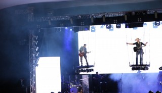 
                        <a style='margin-left: 5px;' class='btn btn-xs btn-social btn-facebook' href='https://www.facebook.com/sharer/sharer.php?u=https://galeramix.s01.web.getmuller.com.br/imagem/a23/800-800-90/conteudo/site_galerias/23/fernando-e-sorocaba-petry-galera-mix-101.jpg' rel='popup' data-width='500' data-height='400'><i class='fa fa-facebook'></i>Compartilhar <span class='hidden-xs'>no Facebook</span>
                    </a> 
                    <a class='btn btn-default btn-xs' target='_blank' href='imagem/a23/800-800-90/conteudo/site_galerias/23/fernando-e-sorocaba-petry-galera-mix-101.jpg'>
                        <span class='glyphicon glyphicon-cloud-download'></span> Salvar
                    </a>
                    