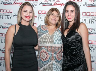 
<a style='margin-left: 5px;' class='btn btn-xs btn-social btn-facebook' href='https://www.facebook.com/sharer/sharer.php?u=https://galeramix.s01.web.getmuller.com.br/imagem/a23/800-800-90/conteudo/site_galerias/23/fernando-e-sorocaba-petry-galera-mix-23.jpg' rel='popup' data-width='500' data-height='400'><i class='fa fa-facebook'></i>Compartilhar <span class='hidden-xs'>no Facebook</span>
</a> 
<a class='btn btn-default btn-xs' target='_blank' href='imagem/a23/800-800-90/conteudo/site_galerias/23/fernando-e-sorocaba-petry-galera-mix-23.jpg'>
<span class='glyphicon glyphicon-cloud-download'></span> Salvar
</a>
