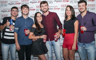 
<a style='margin-left: 5px;' class='btn btn-xs btn-social btn-facebook' href='https://www.facebook.com/sharer/sharer.php?u=https://galeramix.s01.web.getmuller.com.br/imagem/a23/800-800-90/conteudo/site_galerias/23/fernando-e-sorocaba-petry-galera-mix-31.jpg' rel='popup' data-width='500' data-height='400'><i class='fa fa-facebook'></i>Compartilhar <span class='hidden-xs'>no Facebook</span>
</a> 
<a class='btn btn-default btn-xs' target='_blank' href='imagem/a23/800-800-90/conteudo/site_galerias/23/fernando-e-sorocaba-petry-galera-mix-31.jpg'>
<span class='glyphicon glyphicon-cloud-download'></span> Salvar
</a>
