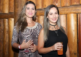 
<a style='margin-left: 5px;' class='btn btn-xs btn-social btn-facebook' href='https://www.facebook.com/sharer/sharer.php?u=https://galeramix.s01.web.getmuller.com.br/imagem/a23/800-800-90/conteudo/site_galerias/23/fernando-e-sorocaba-petry-galera-mix-36.jpg' rel='popup' data-width='500' data-height='400'><i class='fa fa-facebook'></i>Compartilhar <span class='hidden-xs'>no Facebook</span>
</a> 
<a class='btn btn-default btn-xs' target='_blank' href='imagem/a23/800-800-90/conteudo/site_galerias/23/fernando-e-sorocaba-petry-galera-mix-36.jpg'>
<span class='glyphicon glyphicon-cloud-download'></span> Salvar
</a>
