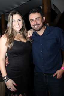 
<a style='margin-left: 5px;' class='btn btn-xs btn-social btn-facebook' href='https://www.facebook.com/sharer/sharer.php?u=https://galeramix.s01.web.getmuller.com.br/imagem/a23/800-800-90/conteudo/site_galerias/23/fernando-e-sorocaba-petry-galera-mix-44.jpg' rel='popup' data-width='500' data-height='400'><i class='fa fa-facebook'></i>Compartilhar <span class='hidden-xs'>no Facebook</span>
</a> 
<a class='btn btn-default btn-xs' target='_blank' href='imagem/a23/800-800-90/conteudo/site_galerias/23/fernando-e-sorocaba-petry-galera-mix-44.jpg'>
<span class='glyphicon glyphicon-cloud-download'></span> Salvar
</a>
