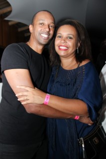 
<a style='margin-left: 5px;' class='btn btn-xs btn-social btn-facebook' href='https://www.facebook.com/sharer/sharer.php?u=https://galeramix.s01.web.getmuller.com.br/imagem/a23/800-800-90/conteudo/site_galerias/23/fernando-e-sorocaba-petry-galera-mix-50.jpg' rel='popup' data-width='500' data-height='400'><i class='fa fa-facebook'></i>Compartilhar <span class='hidden-xs'>no Facebook</span>
</a> 
<a class='btn btn-default btn-xs' target='_blank' href='imagem/a23/800-800-90/conteudo/site_galerias/23/fernando-e-sorocaba-petry-galera-mix-50.jpg'>
<span class='glyphicon glyphicon-cloud-download'></span> Salvar
</a>
