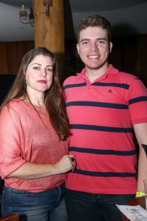 
<a style='margin-left: 5px;' class='btn btn-xs btn-social btn-facebook' href='https://www.facebook.com/sharer/sharer.php?u=https://galeramix.s01.web.getmuller.com.br/imagem/a23/800-800-90/conteudo/site_galerias/23/fernando-e-sorocaba-petry-galera-mix-57.jpg' rel='popup' data-width='500' data-height='400'><i class='fa fa-facebook'></i>Compartilhar <span class='hidden-xs'>no Facebook</span>
</a> 
<a class='btn btn-default btn-xs' target='_blank' href='imagem/a23/800-800-90/conteudo/site_galerias/23/fernando-e-sorocaba-petry-galera-mix-57.jpg'>
<span class='glyphicon glyphicon-cloud-download'></span> Salvar
</a>
