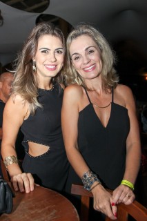 
<a style='margin-left: 5px;' class='btn btn-xs btn-social btn-facebook' href='https://www.facebook.com/sharer/sharer.php?u=https://galeramix.s01.web.getmuller.com.br/imagem/a23/800-800-90/conteudo/site_galerias/23/fernando-e-sorocaba-petry-galera-mix-60.jpg' rel='popup' data-width='500' data-height='400'><i class='fa fa-facebook'></i>Compartilhar <span class='hidden-xs'>no Facebook</span>
</a> 
<a class='btn btn-default btn-xs' target='_blank' href='imagem/a23/800-800-90/conteudo/site_galerias/23/fernando-e-sorocaba-petry-galera-mix-60.jpg'>
<span class='glyphicon glyphicon-cloud-download'></span> Salvar
</a>
