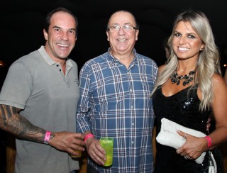 
<a style='margin-left: 5px;' class='btn btn-xs btn-social btn-facebook' href='https://www.facebook.com/sharer/sharer.php?u=https://galeramix.s01.web.getmuller.com.br/imagem/a23/800-800-90/conteudo/site_galerias/23/fernando-e-sorocaba-petry-galera-mix-72.jpg' rel='popup' data-width='500' data-height='400'><i class='fa fa-facebook'></i>Compartilhar <span class='hidden-xs'>no Facebook</span>
</a> 
<a class='btn btn-default btn-xs' target='_blank' href='imagem/a23/800-800-90/conteudo/site_galerias/23/fernando-e-sorocaba-petry-galera-mix-72.jpg'>
<span class='glyphicon glyphicon-cloud-download'></span> Salvar
</a>
