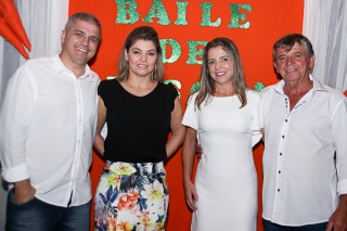 
                            <a style='margin-left: 5px;' class='btn btn-xs btn-social btn-facebook' href='https://www.facebook.com/sharer/sharer.php?u=https://galeramix.s01.web.getmuller.com.br/imagem/a24/800-800-90/conteudo/site_galerias/24/img3077.jpg' rel='popup' data-width='500' data-height='400'><i class='fa fa-facebook'></i>Compartilhar <span class='hidden-xs'>no Facebook</span>
                        </a> 
                        <a class='btn btn-default btn-xs' target='_blank' href='imagem/a24/800-800-90/conteudo/site_galerias/24/img3077.jpg'>
                            <span class='glyphicon glyphicon-cloud-download'></span> Salvar
                        </a>
                        