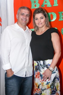 
                        <a style='margin-left: 5px;' class='btn btn-xs btn-social btn-facebook' href='https://www.facebook.com/sharer/sharer.php?u=https://galeramix.s01.web.getmuller.com.br/imagem/a24/800-800-90/conteudo/site_galerias/24/img3079.jpg' rel='popup' data-width='500' data-height='400'><i class='fa fa-facebook'></i>Compartilhar <span class='hidden-xs'>no Facebook</span>
                    </a> 
                    <a class='btn btn-default btn-xs' target='_blank' href='imagem/a24/800-800-90/conteudo/site_galerias/24/img3079.jpg'>
                        <span class='glyphicon glyphicon-cloud-download'></span> Salvar
                    </a>
                    