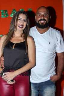 
<a style='margin-left: 5px;' class='btn btn-xs btn-social btn-facebook' href='https://www.facebook.com/sharer/sharer.php?u=https://galeramix.s01.web.getmuller.com.br/imagem/a24/800-800-90/conteudo/site_galerias/24/img3115.jpg' rel='popup' data-width='500' data-height='400'><i class='fa fa-facebook'></i>Compartilhar <span class='hidden-xs'>no Facebook</span>
</a> 
<a class='btn btn-default btn-xs' target='_blank' href='imagem/a24/800-800-90/conteudo/site_galerias/24/img3115.jpg'>
<span class='glyphicon glyphicon-cloud-download'></span> Salvar
</a>
