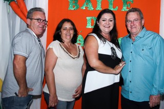 
<a style='margin-left: 5px;' class='btn btn-xs btn-social btn-facebook' href='https://www.facebook.com/sharer/sharer.php?u=https://galeramix.s01.web.getmuller.com.br/imagem/a24/800-800-90/conteudo/site_galerias/24/img3156.jpg' rel='popup' data-width='500' data-height='400'><i class='fa fa-facebook'></i>Compartilhar <span class='hidden-xs'>no Facebook</span>
</a> 
<a class='btn btn-default btn-xs' target='_blank' href='imagem/a24/800-800-90/conteudo/site_galerias/24/img3156.jpg'>
<span class='glyphicon glyphicon-cloud-download'></span> Salvar
</a>
