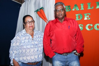 
<a style='margin-left: 5px;' class='btn btn-xs btn-social btn-facebook' href='https://www.facebook.com/sharer/sharer.php?u=https://galeramix.s01.web.getmuller.com.br/imagem/a24/800-800-90/conteudo/site_galerias/24/img3158.jpg' rel='popup' data-width='500' data-height='400'><i class='fa fa-facebook'></i>Compartilhar <span class='hidden-xs'>no Facebook</span>
</a> 
<a class='btn btn-default btn-xs' target='_blank' href='imagem/a24/800-800-90/conteudo/site_galerias/24/img3158.jpg'>
<span class='glyphicon glyphicon-cloud-download'></span> Salvar
</a>
