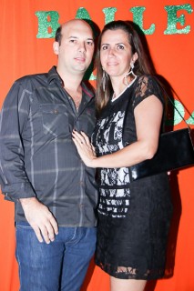 
<a style='margin-left: 5px;' class='btn btn-xs btn-social btn-facebook' href='https://www.facebook.com/sharer/sharer.php?u=https://galeramix.s01.web.getmuller.com.br/imagem/a24/800-800-90/conteudo/site_galerias/24/img3165.jpg' rel='popup' data-width='500' data-height='400'><i class='fa fa-facebook'></i>Compartilhar <span class='hidden-xs'>no Facebook</span>
</a> 
<a class='btn btn-default btn-xs' target='_blank' href='imagem/a24/800-800-90/conteudo/site_galerias/24/img3165.jpg'>
<span class='glyphicon glyphicon-cloud-download'></span> Salvar
</a>
