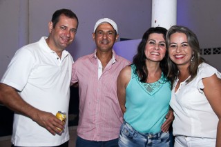 
<a style='margin-left: 5px;' class='btn btn-xs btn-social btn-facebook' href='https://www.facebook.com/sharer/sharer.php?u=https://galeramix.s01.web.getmuller.com.br/imagem/a24/800-800-90/conteudo/site_galerias/24/img3174.jpg' rel='popup' data-width='500' data-height='400'><i class='fa fa-facebook'></i>Compartilhar <span class='hidden-xs'>no Facebook</span>
</a> 
<a class='btn btn-default btn-xs' target='_blank' href='imagem/a24/800-800-90/conteudo/site_galerias/24/img3174.jpg'>
<span class='glyphicon glyphicon-cloud-download'></span> Salvar
</a>
