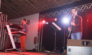 
<a style='margin-left: 5px;' class='btn btn-xs btn-social btn-facebook' href='https://www.facebook.com/sharer/sharer.php?u=https://galeramix.s01.web.getmuller.com.br/imagem/a24/800-800-90/conteudo/site_galerias/24/img3177.jpg' rel='popup' data-width='500' data-height='400'><i class='fa fa-facebook'></i>Compartilhar <span class='hidden-xs'>no Facebook</span>
</a> 
<a class='btn btn-default btn-xs' target='_blank' href='imagem/a24/800-800-90/conteudo/site_galerias/24/img3177.jpg'>
<span class='glyphicon glyphicon-cloud-download'></span> Salvar
</a>
