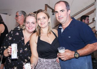 
<a style='margin-left: 5px;' class='btn btn-xs btn-social btn-facebook' href='https://www.facebook.com/sharer/sharer.php?u=https://galeramix.s01.web.getmuller.com.br/imagem/a24/800-800-90/conteudo/site_galerias/24/img3183.jpg' rel='popup' data-width='500' data-height='400'><i class='fa fa-facebook'></i>Compartilhar <span class='hidden-xs'>no Facebook</span>
</a> 
<a class='btn btn-default btn-xs' target='_blank' href='imagem/a24/800-800-90/conteudo/site_galerias/24/img3183.jpg'>
<span class='glyphicon glyphicon-cloud-download'></span> Salvar
</a>
