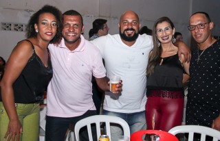 
<a style='margin-left: 5px;' class='btn btn-xs btn-social btn-facebook' href='https://www.facebook.com/sharer/sharer.php?u=https://galeramix.s01.web.getmuller.com.br/imagem/a24/800-800-90/conteudo/site_galerias/24/img3195.jpg' rel='popup' data-width='500' data-height='400'><i class='fa fa-facebook'></i>Compartilhar <span class='hidden-xs'>no Facebook</span>
</a> 
<a class='btn btn-default btn-xs' target='_blank' href='imagem/a24/800-800-90/conteudo/site_galerias/24/img3195.jpg'>
<span class='glyphicon glyphicon-cloud-download'></span> Salvar
</a>
