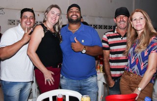 
<a style='margin-left: 5px;' class='btn btn-xs btn-social btn-facebook' href='https://www.facebook.com/sharer/sharer.php?u=https://galeramix.s01.web.getmuller.com.br/imagem/a24/800-800-90/conteudo/site_galerias/24/img3196.jpg' rel='popup' data-width='500' data-height='400'><i class='fa fa-facebook'></i>Compartilhar <span class='hidden-xs'>no Facebook</span>
</a> 
<a class='btn btn-default btn-xs' target='_blank' href='imagem/a24/800-800-90/conteudo/site_galerias/24/img3196.jpg'>
<span class='glyphicon glyphicon-cloud-download'></span> Salvar
</a>
