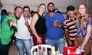 
<a style='margin-left: 5px;' class='btn btn-xs btn-social btn-facebook' href='https://www.facebook.com/sharer/sharer.php?u=https://galeramix.s01.web.getmuller.com.br/imagem/a24/800-800-90/conteudo/site_galerias/24/img3197.jpg' rel='popup' data-width='500' data-height='400'><i class='fa fa-facebook'></i>Compartilhar <span class='hidden-xs'>no Facebook</span>
</a> 
<a class='btn btn-default btn-xs' target='_blank' href='imagem/a24/800-800-90/conteudo/site_galerias/24/img3197.jpg'>
<span class='glyphicon glyphicon-cloud-download'></span> Salvar
</a>
