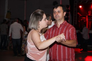 
<a style='margin-left: 5px;' class='btn btn-xs btn-social btn-facebook' href='https://www.facebook.com/sharer/sharer.php?u=https://galeramix.s01.web.getmuller.com.br/imagem/a24/800-800-90/conteudo/site_galerias/24/img3204.jpg' rel='popup' data-width='500' data-height='400'><i class='fa fa-facebook'></i>Compartilhar <span class='hidden-xs'>no Facebook</span>
</a> 
<a class='btn btn-default btn-xs' target='_blank' href='imagem/a24/800-800-90/conteudo/site_galerias/24/img3204.jpg'>
<span class='glyphicon glyphicon-cloud-download'></span> Salvar
</a>
