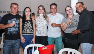 
<a style='margin-left: 5px;' class='btn btn-xs btn-social btn-facebook' href='https://www.facebook.com/sharer/sharer.php?u=https://galeramix.s01.web.getmuller.com.br/imagem/a24/800-800-90/conteudo/site_galerias/24/img3206.jpg' rel='popup' data-width='500' data-height='400'><i class='fa fa-facebook'></i>Compartilhar <span class='hidden-xs'>no Facebook</span>
</a> 
<a class='btn btn-default btn-xs' target='_blank' href='imagem/a24/800-800-90/conteudo/site_galerias/24/img3206.jpg'>
<span class='glyphicon glyphicon-cloud-download'></span> Salvar
</a>
