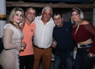 
<a style='margin-left: 5px;' class='btn btn-xs btn-social btn-facebook' href='https://www.facebook.com/sharer/sharer.php?u=https://galeramix.s01.web.getmuller.com.br/imagem/a24/800-800-90/conteudo/site_galerias/24/img3210.jpg' rel='popup' data-width='500' data-height='400'><i class='fa fa-facebook'></i>Compartilhar <span class='hidden-xs'>no Facebook</span>
</a> 
<a class='btn btn-default btn-xs' target='_blank' href='imagem/a24/800-800-90/conteudo/site_galerias/24/img3210.jpg'>
<span class='glyphicon glyphicon-cloud-download'></span> Salvar
</a>
