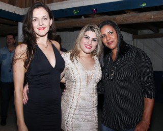 
<a style='margin-left: 5px;' class='btn btn-xs btn-social btn-facebook' href='https://www.facebook.com/sharer/sharer.php?u=https://galeramix.s01.web.getmuller.com.br/imagem/a24/800-800-90/conteudo/site_galerias/24/img3212.jpg' rel='popup' data-width='500' data-height='400'><i class='fa fa-facebook'></i>Compartilhar <span class='hidden-xs'>no Facebook</span>
</a> 
<a class='btn btn-default btn-xs' target='_blank' href='imagem/a24/800-800-90/conteudo/site_galerias/24/img3212.jpg'>
<span class='glyphicon glyphicon-cloud-download'></span> Salvar
</a>
