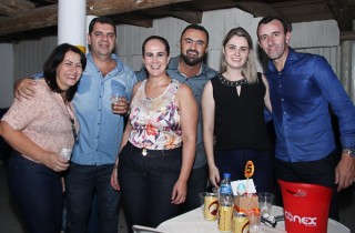 
<a style='margin-left: 5px;' class='btn btn-xs btn-social btn-facebook' href='https://www.facebook.com/sharer/sharer.php?u=https://galeramix.s01.web.getmuller.com.br/imagem/a24/800-800-90/conteudo/site_galerias/24/img3213.jpg' rel='popup' data-width='500' data-height='400'><i class='fa fa-facebook'></i>Compartilhar <span class='hidden-xs'>no Facebook</span>
</a> 
<a class='btn btn-default btn-xs' target='_blank' href='imagem/a24/800-800-90/conteudo/site_galerias/24/img3213.jpg'>
<span class='glyphicon glyphicon-cloud-download'></span> Salvar
</a>
