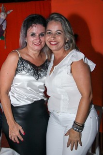 
<a style='margin-left: 5px;' class='btn btn-xs btn-social btn-facebook' href='https://www.facebook.com/sharer/sharer.php?u=https://galeramix.s01.web.getmuller.com.br/imagem/a24/800-800-90/conteudo/site_galerias/24/img3228.jpg' rel='popup' data-width='500' data-height='400'><i class='fa fa-facebook'></i>Compartilhar <span class='hidden-xs'>no Facebook</span>
</a> 
<a class='btn btn-default btn-xs' target='_blank' href='imagem/a24/800-800-90/conteudo/site_galerias/24/img3228.jpg'>
<span class='glyphicon glyphicon-cloud-download'></span> Salvar
</a>
