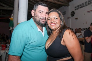 
<a style='margin-left: 5px;' class='btn btn-xs btn-social btn-facebook' href='https://www.facebook.com/sharer/sharer.php?u=https://galeramix.s01.web.getmuller.com.br/imagem/a24/800-800-90/conteudo/site_galerias/24/img3234.jpg' rel='popup' data-width='500' data-height='400'><i class='fa fa-facebook'></i>Compartilhar <span class='hidden-xs'>no Facebook</span>
</a> 
<a class='btn btn-default btn-xs' target='_blank' href='imagem/a24/800-800-90/conteudo/site_galerias/24/img3234.jpg'>
<span class='glyphicon glyphicon-cloud-download'></span> Salvar
</a>
