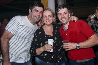 
<a style='margin-left: 5px;' class='btn btn-xs btn-social btn-facebook' href='https://www.facebook.com/sharer/sharer.php?u=https://galeramix.s01.web.getmuller.com.br/imagem/a24/800-800-90/conteudo/site_galerias/24/img3250.jpg' rel='popup' data-width='500' data-height='400'><i class='fa fa-facebook'></i>Compartilhar <span class='hidden-xs'>no Facebook</span>
</a> 
<a class='btn btn-default btn-xs' target='_blank' href='imagem/a24/800-800-90/conteudo/site_galerias/24/img3250.jpg'>
<span class='glyphicon glyphicon-cloud-download'></span> Salvar
</a>
