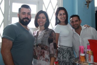 
            <a style='margin-left: 5px;' class='btn btn-xs btn-social btn-facebook' href='https://www.facebook.com/sharer/sharer.php?u=https://galeramix.s01.web.getmuller.com.br/imagem/a29/800-800-90/conteudo/site_galerias/29/img4081.jpg' rel='popup' data-width='500' data-height='400'><i class='fa fa-facebook'></i>Compartilhar <span class='hidden-xs'>no Facebook</span>
        </a> 
        <a class='btn btn-default btn-xs' target='_blank' href='imagem/a29/800-800-90/conteudo/site_galerias/29/img4081.jpg'>
            <span class='glyphicon glyphicon-cloud-download'></span> Salvar
        </a>
        