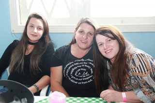 
<a style='margin-left: 5px;' class='btn btn-xs btn-social btn-facebook' href='https://www.facebook.com/sharer/sharer.php?u=https://galeramix.s01.web.getmuller.com.br/imagem/a29/800-800-90/conteudo/site_galerias/29/img4089.jpg' rel='popup' data-width='500' data-height='400'><i class='fa fa-facebook'></i>Compartilhar <span class='hidden-xs'>no Facebook</span>
</a> 
<a class='btn btn-default btn-xs' target='_blank' href='imagem/a29/800-800-90/conteudo/site_galerias/29/img4089.jpg'>
<span class='glyphicon glyphicon-cloud-download'></span> Salvar
</a>
