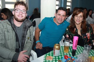 
<a style='margin-left: 5px;' class='btn btn-xs btn-social btn-facebook' href='https://www.facebook.com/sharer/sharer.php?u=https://galeramix.s01.web.getmuller.com.br/imagem/a29/800-800-90/conteudo/site_galerias/29/img4105.jpg' rel='popup' data-width='500' data-height='400'><i class='fa fa-facebook'></i>Compartilhar <span class='hidden-xs'>no Facebook</span>
</a> 
<a class='btn btn-default btn-xs' target='_blank' href='imagem/a29/800-800-90/conteudo/site_galerias/29/img4105.jpg'>
<span class='glyphicon glyphicon-cloud-download'></span> Salvar
</a>
