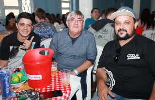 
<a style='margin-left: 5px;' class='btn btn-xs btn-social btn-facebook' href='https://www.facebook.com/sharer/sharer.php?u=https://galeramix.s01.web.getmuller.com.br/imagem/a29/800-800-90/conteudo/site_galerias/29/img4106.jpg' rel='popup' data-width='500' data-height='400'><i class='fa fa-facebook'></i>Compartilhar <span class='hidden-xs'>no Facebook</span>
</a> 
<a class='btn btn-default btn-xs' target='_blank' href='imagem/a29/800-800-90/conteudo/site_galerias/29/img4106.jpg'>
<span class='glyphicon glyphicon-cloud-download'></span> Salvar
</a>
