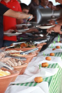 
<a style='margin-left: 5px;' class='btn btn-xs btn-social btn-facebook' href='https://www.facebook.com/sharer/sharer.php?u=https://galeramix.s01.web.getmuller.com.br/imagem/a29/800-800-90/conteudo/site_galerias/29/img4125.jpg' rel='popup' data-width='500' data-height='400'><i class='fa fa-facebook'></i>Compartilhar <span class='hidden-xs'>no Facebook</span>
</a> 
<a class='btn btn-default btn-xs' target='_blank' href='imagem/a29/800-800-90/conteudo/site_galerias/29/img4125.jpg'>
<span class='glyphicon glyphicon-cloud-download'></span> Salvar
</a>
