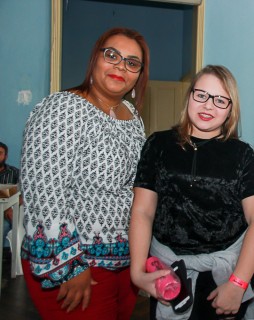 
<a style='margin-left: 5px;' class='btn btn-xs btn-social btn-facebook' href='https://www.facebook.com/sharer/sharer.php?u=https://galeramix.s01.web.getmuller.com.br/imagem/a29/800-800-90/conteudo/site_galerias/29/img4143.jpg' rel='popup' data-width='500' data-height='400'><i class='fa fa-facebook'></i>Compartilhar <span class='hidden-xs'>no Facebook</span>
</a> 
<a class='btn btn-default btn-xs' target='_blank' href='imagem/a29/800-800-90/conteudo/site_galerias/29/img4143.jpg'>
<span class='glyphicon glyphicon-cloud-download'></span> Salvar
</a>
