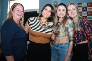 
<a style='margin-left: 5px;' class='btn btn-xs btn-social btn-facebook' href='https://www.facebook.com/sharer/sharer.php?u=https://galeramix.s01.web.getmuller.com.br/imagem/a29/800-800-90/conteudo/site_galerias/29/img4145.jpg' rel='popup' data-width='500' data-height='400'><i class='fa fa-facebook'></i>Compartilhar <span class='hidden-xs'>no Facebook</span>
</a> 
<a class='btn btn-default btn-xs' target='_blank' href='imagem/a29/800-800-90/conteudo/site_galerias/29/img4145.jpg'>
<span class='glyphicon glyphicon-cloud-download'></span> Salvar
</a>
