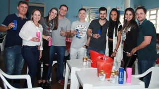 
<a style='margin-left: 5px;' class='btn btn-xs btn-social btn-facebook' href='https://www.facebook.com/sharer/sharer.php?u=https://galeramix.s01.web.getmuller.com.br/imagem/a29/800-800-90/conteudo/site_galerias/29/img4146.jpg' rel='popup' data-width='500' data-height='400'><i class='fa fa-facebook'></i>Compartilhar <span class='hidden-xs'>no Facebook</span>
</a> 
<a class='btn btn-default btn-xs' target='_blank' href='imagem/a29/800-800-90/conteudo/site_galerias/29/img4146.jpg'>
<span class='glyphicon glyphicon-cloud-download'></span> Salvar
</a>
