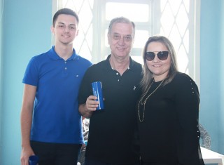 
<a style='margin-left: 5px;' class='btn btn-xs btn-social btn-facebook' href='https://www.facebook.com/sharer/sharer.php?u=https://galeramix.s01.web.getmuller.com.br/imagem/a29/800-800-90/conteudo/site_galerias/29/img4151.jpg' rel='popup' data-width='500' data-height='400'><i class='fa fa-facebook'></i>Compartilhar <span class='hidden-xs'>no Facebook</span>
</a> 
<a class='btn btn-default btn-xs' target='_blank' href='imagem/a29/800-800-90/conteudo/site_galerias/29/img4151.jpg'>
<span class='glyphicon glyphicon-cloud-download'></span> Salvar
</a>
