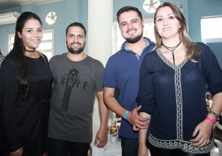 
<a style='margin-left: 5px;' class='btn btn-xs btn-social btn-facebook' href='https://www.facebook.com/sharer/sharer.php?u=https://galeramix.s01.web.getmuller.com.br/imagem/a29/800-800-90/conteudo/site_galerias/29/img4171.jpg' rel='popup' data-width='500' data-height='400'><i class='fa fa-facebook'></i>Compartilhar <span class='hidden-xs'>no Facebook</span>
</a> 
<a class='btn btn-default btn-xs' target='_blank' href='imagem/a29/800-800-90/conteudo/site_galerias/29/img4171.jpg'>
<span class='glyphicon glyphicon-cloud-download'></span> Salvar
</a>
