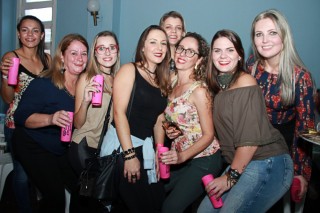 
<a style='margin-left: 5px;' class='btn btn-xs btn-social btn-facebook' href='https://www.facebook.com/sharer/sharer.php?u=https://galeramix.s01.web.getmuller.com.br/imagem/a29/800-800-90/conteudo/site_galerias/29/img4180.jpg' rel='popup' data-width='500' data-height='400'><i class='fa fa-facebook'></i>Compartilhar <span class='hidden-xs'>no Facebook</span>
</a> 
<a class='btn btn-default btn-xs' target='_blank' href='imagem/a29/800-800-90/conteudo/site_galerias/29/img4180.jpg'>
<span class='glyphicon glyphicon-cloud-download'></span> Salvar
</a>
