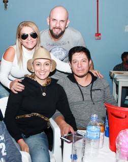 
<a style='margin-left: 5px;' class='btn btn-xs btn-social btn-facebook' href='https://www.facebook.com/sharer/sharer.php?u=https://galeramix.s01.web.getmuller.com.br/imagem/a29/800-800-90/conteudo/site_galerias/29/img4182.jpg' rel='popup' data-width='500' data-height='400'><i class='fa fa-facebook'></i>Compartilhar <span class='hidden-xs'>no Facebook</span>
</a> 
<a class='btn btn-default btn-xs' target='_blank' href='imagem/a29/800-800-90/conteudo/site_galerias/29/img4182.jpg'>
<span class='glyphicon glyphicon-cloud-download'></span> Salvar
</a>
