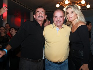 
<a style='margin-left: 5px;' class='btn btn-xs btn-social btn-facebook' href='https://www.facebook.com/sharer/sharer.php?u=https://galeramix.s01.web.getmuller.com.br/imagem/a29/800-800-90/conteudo/site_galerias/29/img4189.jpg' rel='popup' data-width='500' data-height='400'><i class='fa fa-facebook'></i>Compartilhar <span class='hidden-xs'>no Facebook</span>
</a> 
<a class='btn btn-default btn-xs' target='_blank' href='imagem/a29/800-800-90/conteudo/site_galerias/29/img4189.jpg'>
<span class='glyphicon glyphicon-cloud-download'></span> Salvar
</a>
